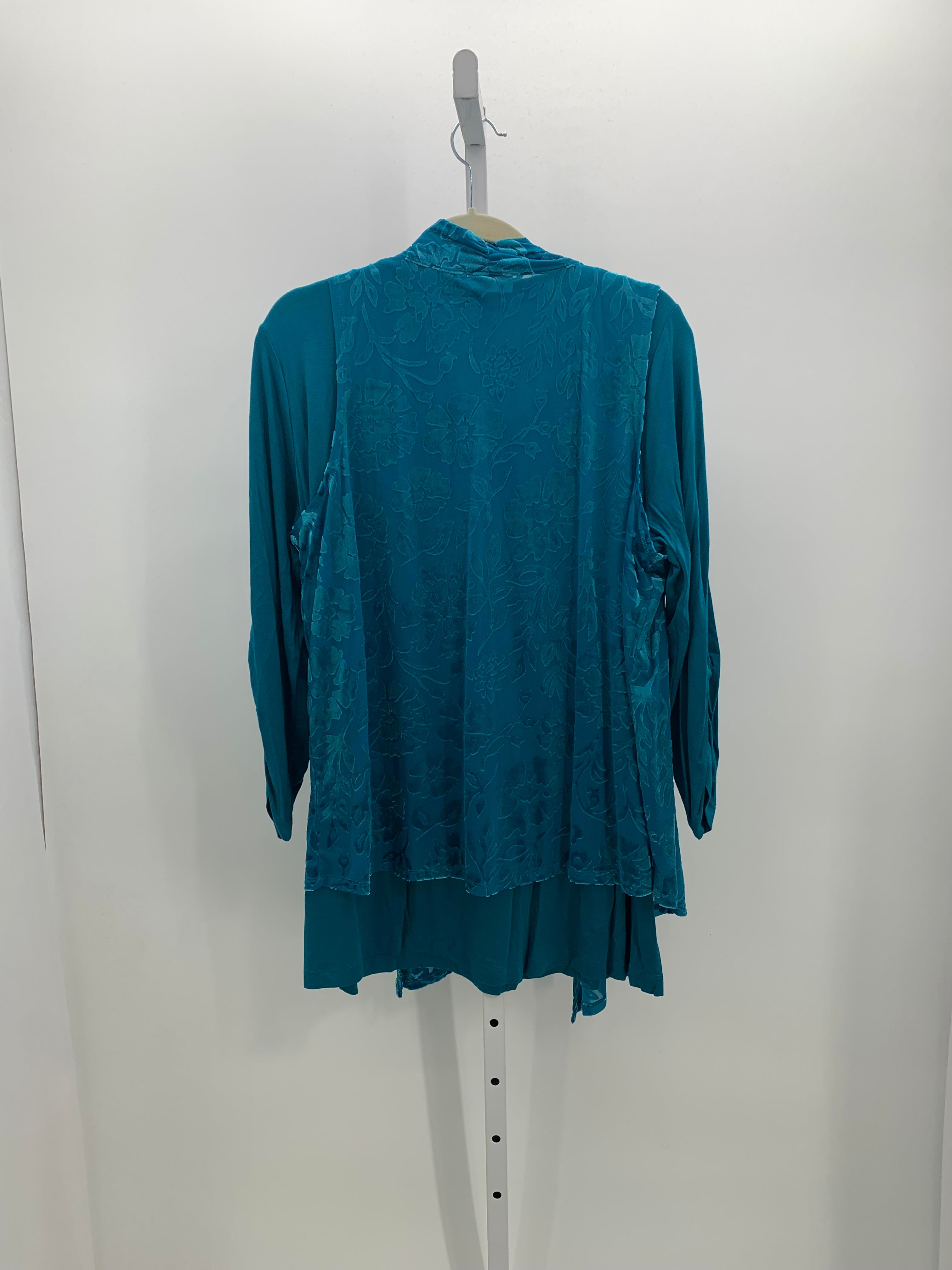 LOGO Size Large Misses 3/4 Sleeve Shirt