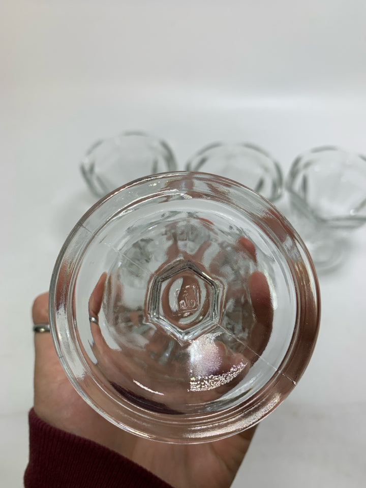4 SHORT SUNDAE CUPS.