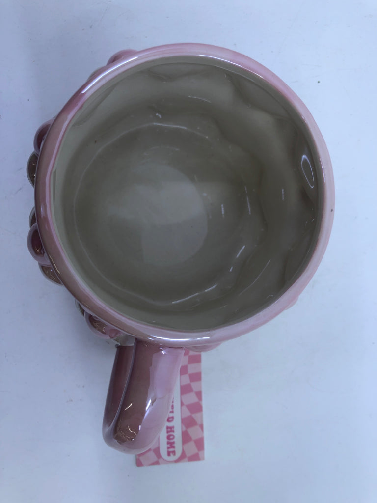 PEARLY PINK LARGE MUG W/CHERRIES.