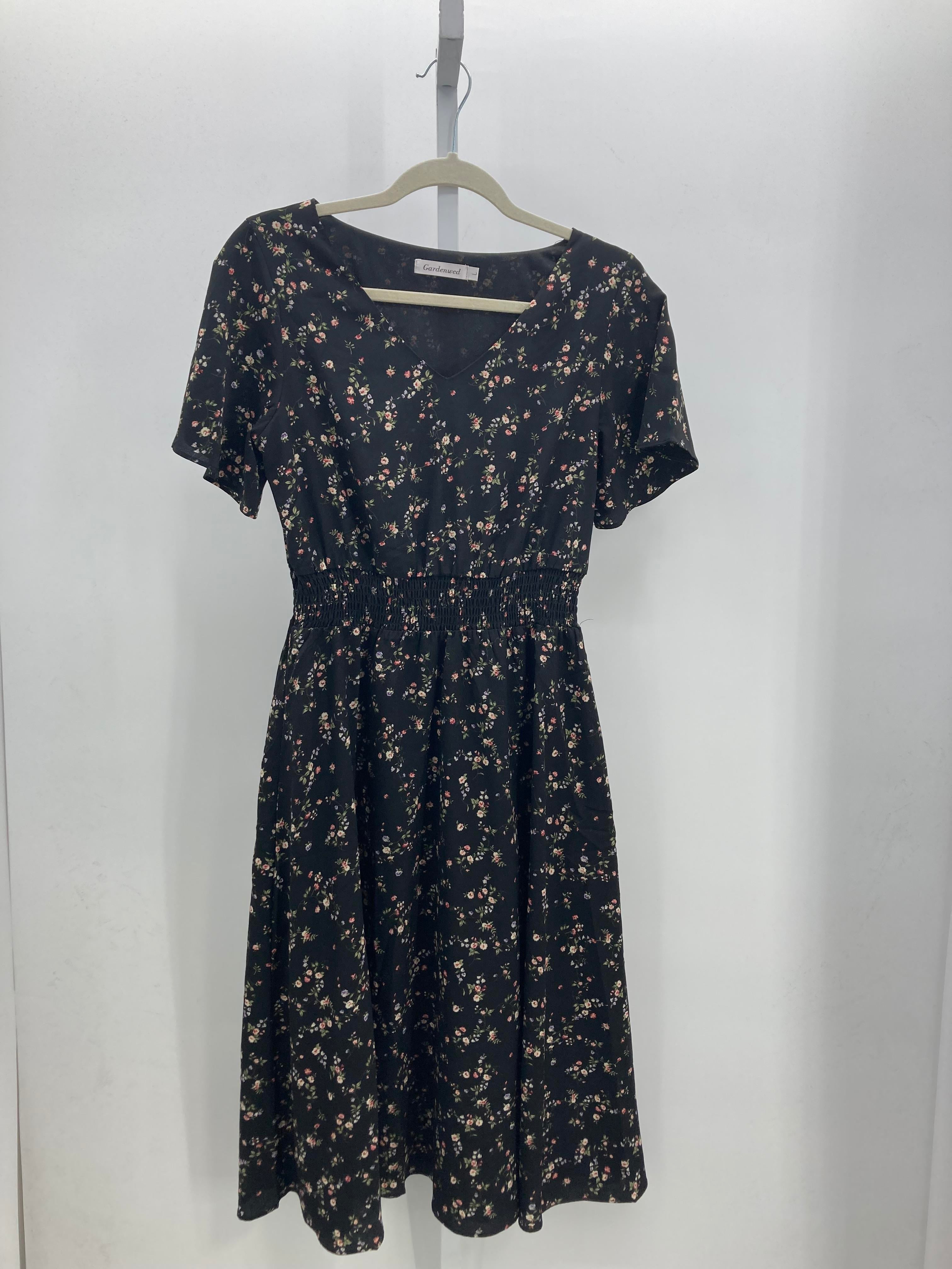 Size Large Misses Short Sleeve Dress