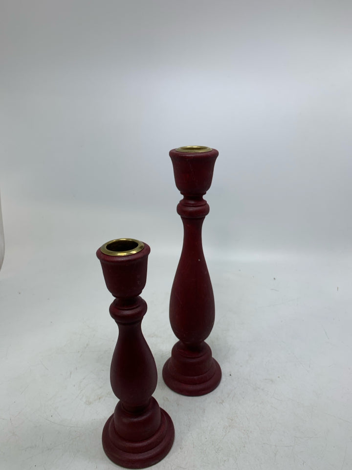2 WOOD TAPERED CANDLE HOLDERS.