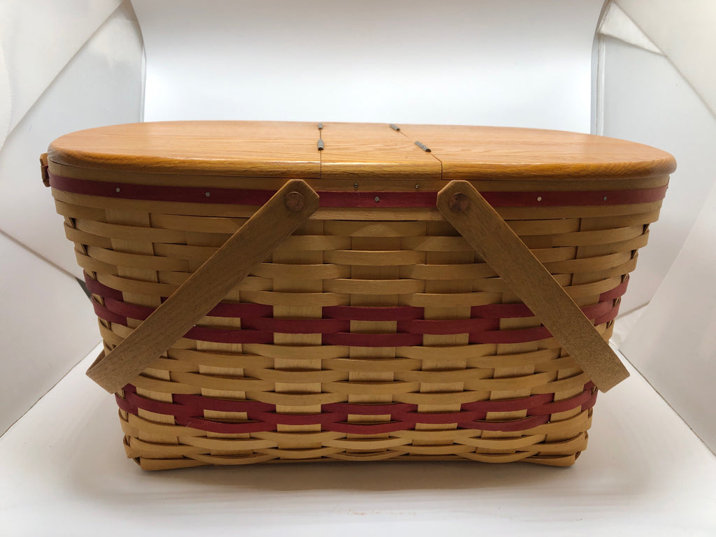 2000 LARGE RED/TAN WOVEN BASKET W/WOOD HANDLE/LID.