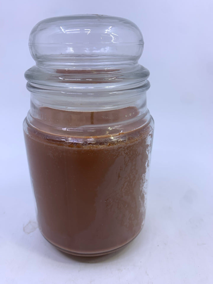 GINGERBREAD CREME CANDLE JAR.