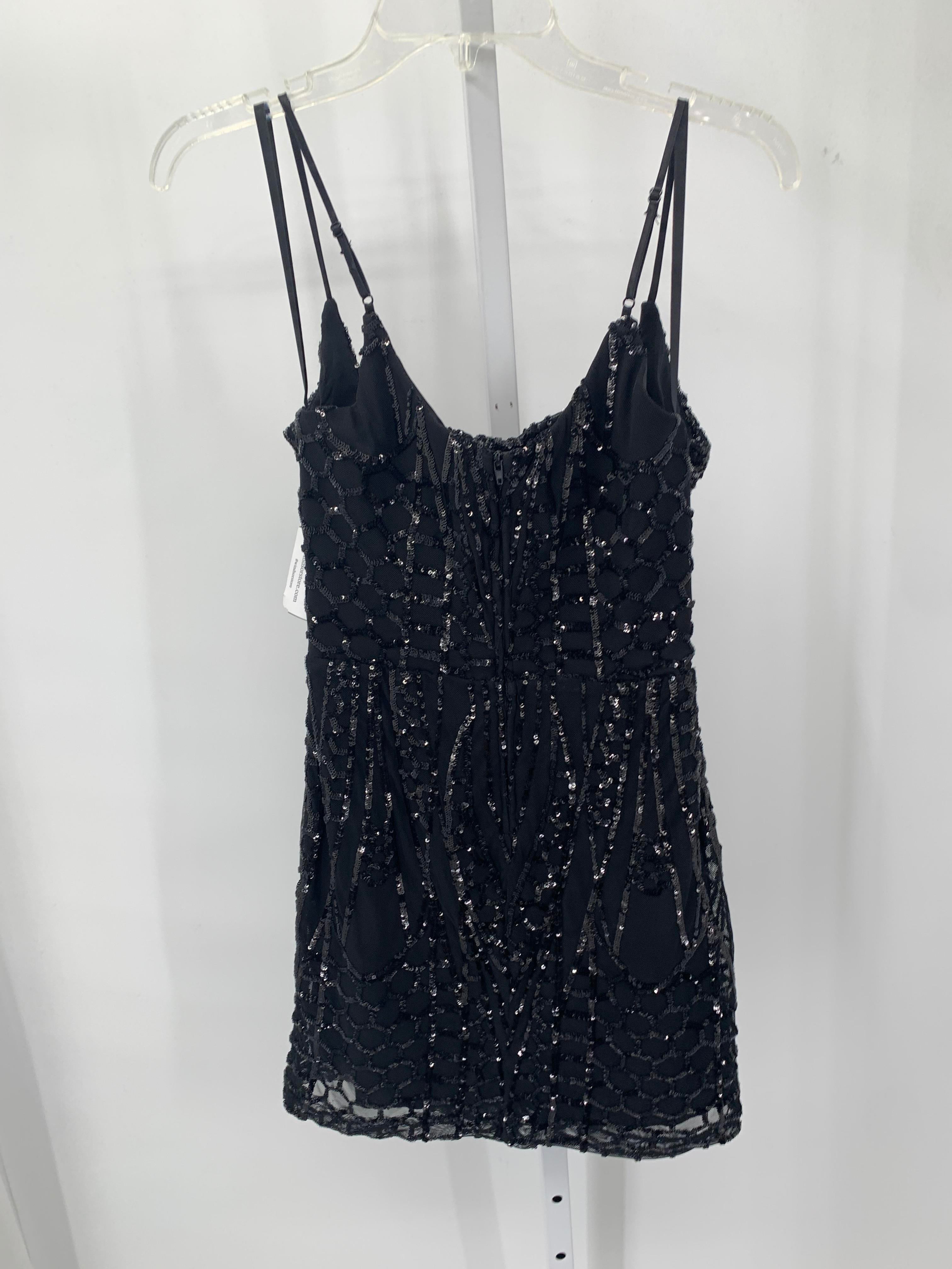 Size 9 Juniors Sleeveless Dress