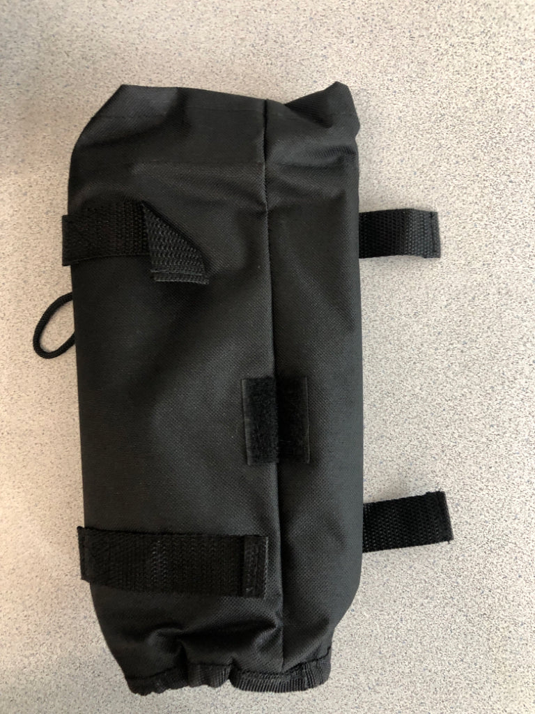 BLACK BACKPACK W/PICNIC UTENSILS, PLATES, CUPS.