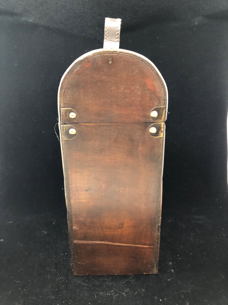 WOOD WINE BOX W/FAUX LEATHER HANDLE.