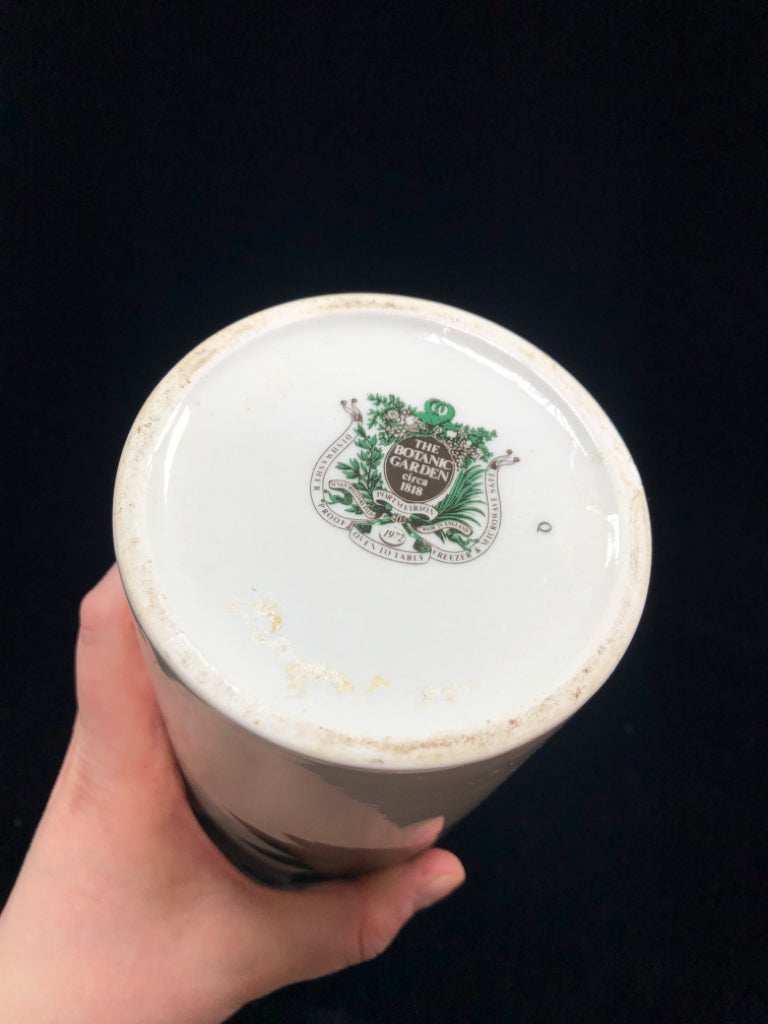 THE BOTANIC GARDEN PASTA CONTAINER.