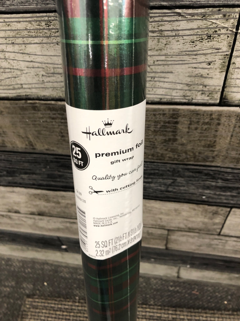 CHRISTMAS PLAID WRAPPING PAPER