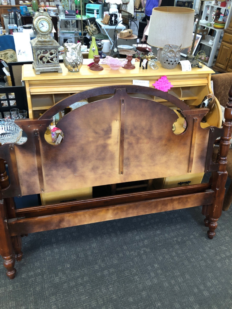 CHERRY WOOD QUEEN SIZE BED FRAME HEADBOARD & FOOTBOARD.