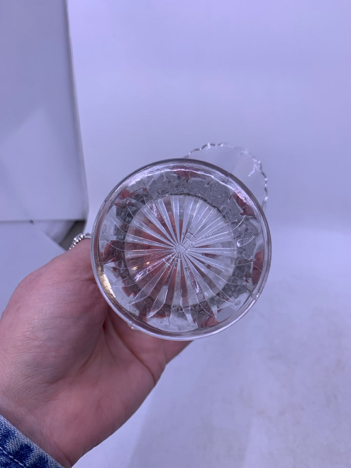 SMALL CLEAR GLASS BASKET W/ ETCHED FLOWERS.