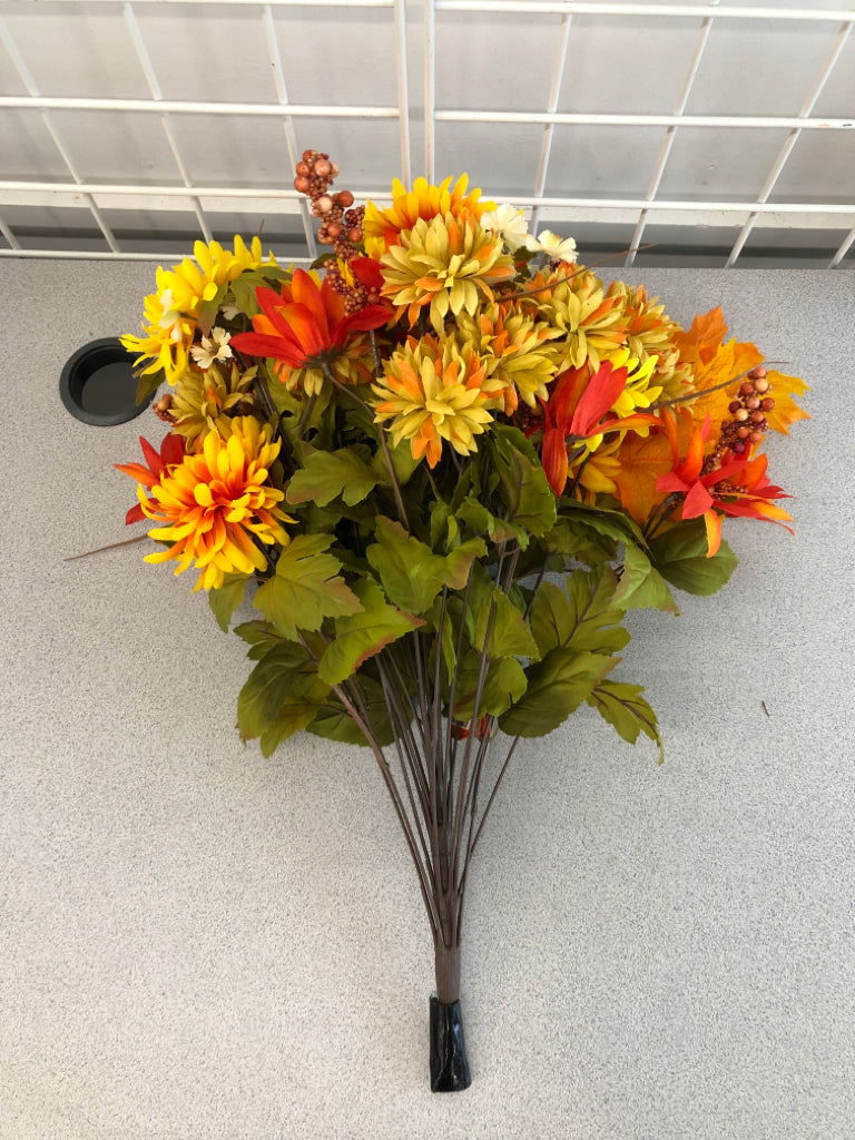 BUNCH OF FALL FLOWERS BOUQUET.