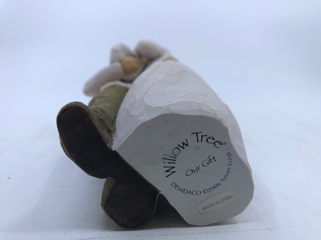 WILLOW TREE COUPLE W BABY OUR GIFT.