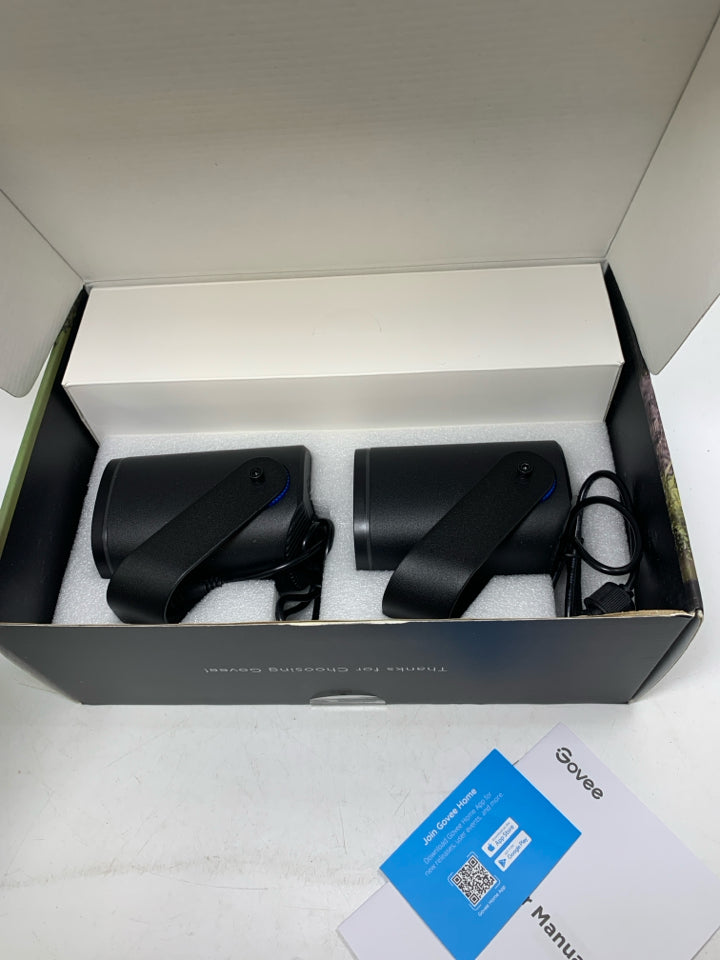NIB GOVEE OUTDOOR SPOTLIGHTS.
