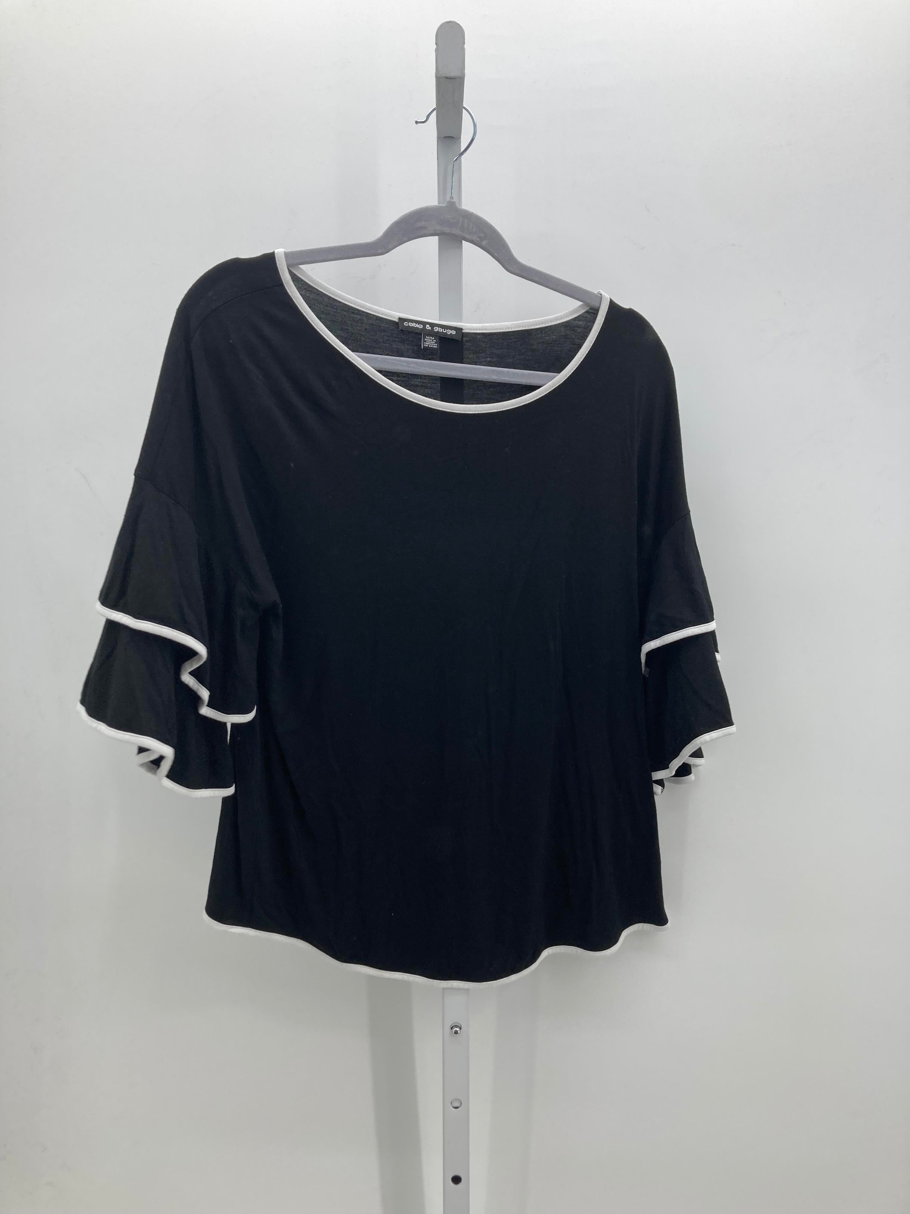 Cable & Gauge Size Medium Misses Short Sleeve Shirt