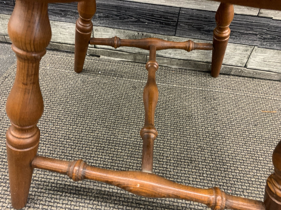 6 DARK WOOD KITCHEN CHAIRS.