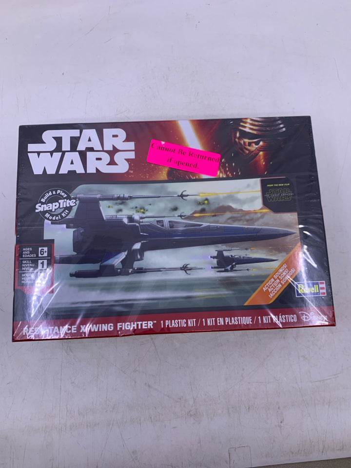 NIP RESISTANCE X - WING FIGHTER STAR WARS.