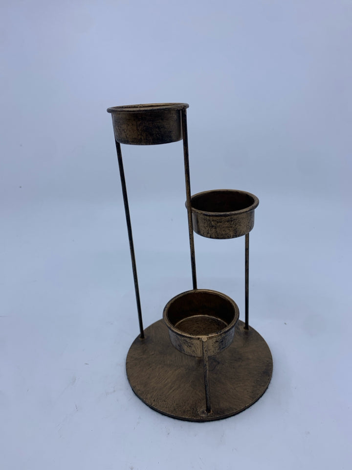 3 SECTION METAL COPPER TEA LIGHT HOLDER.