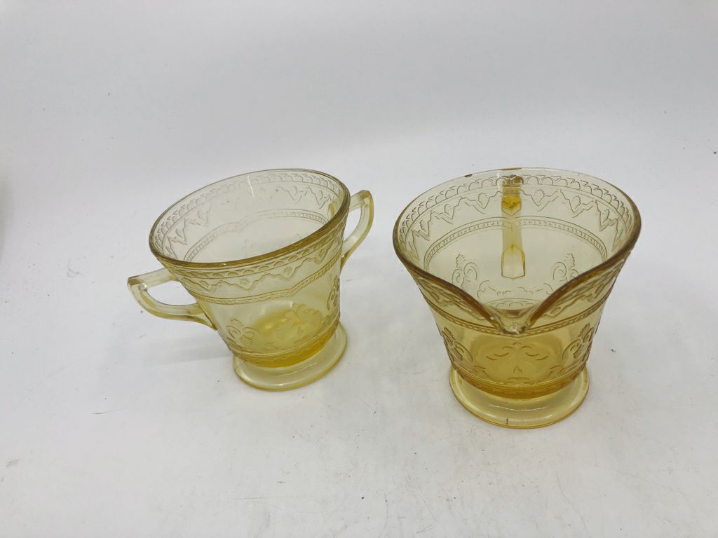 VTG YELLOW ETCHED SUGAR AND CREAMER.