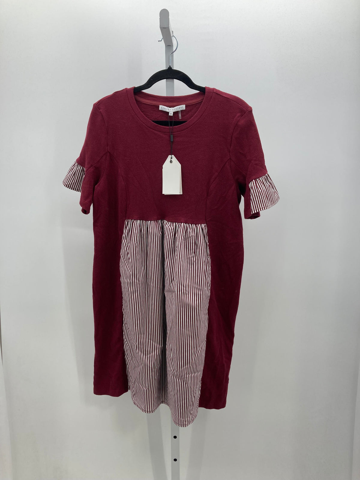 Size Medium Misses Short Sleeve Dress