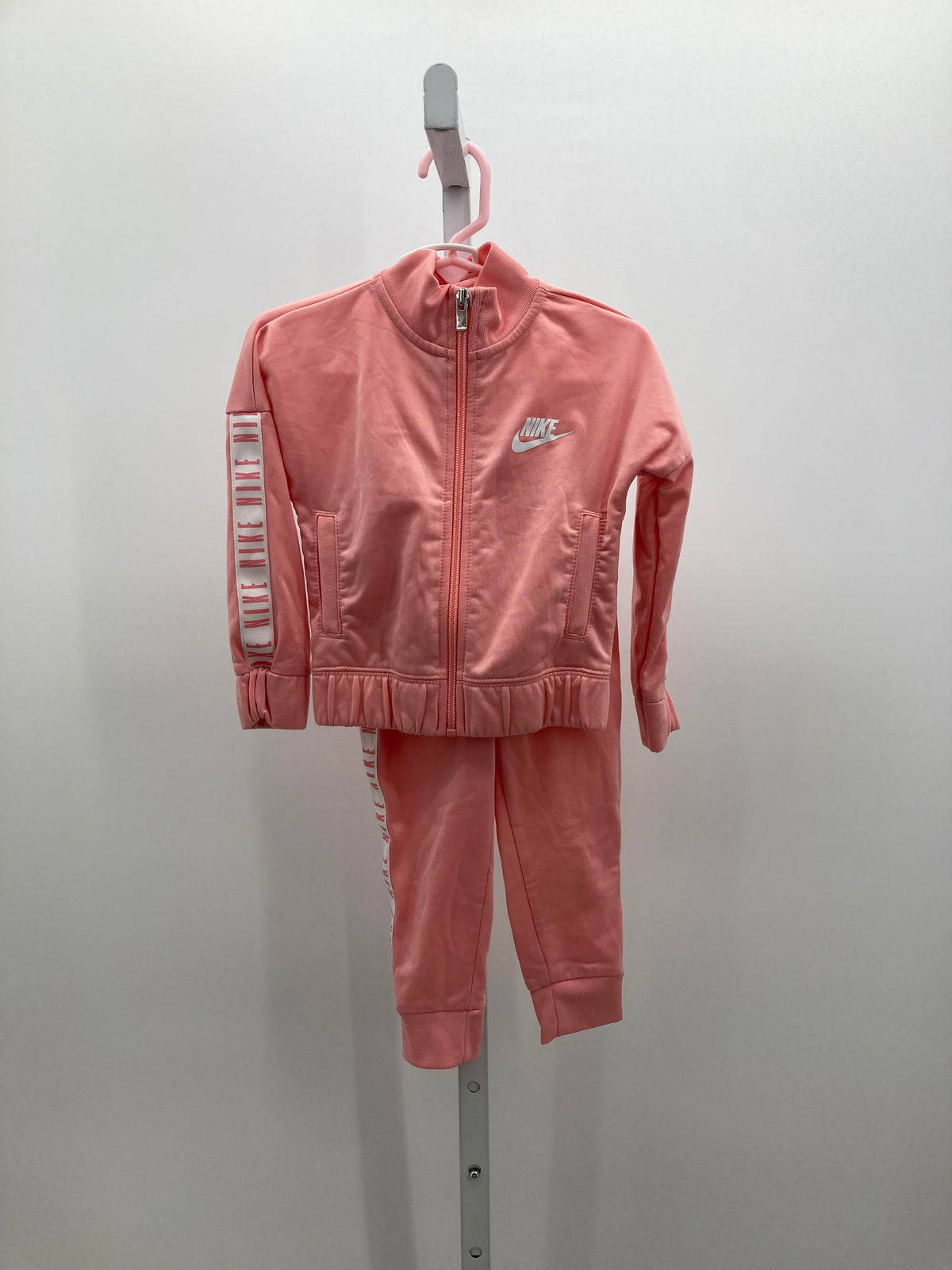 Nike Size 2T Girls 2 pc Suit