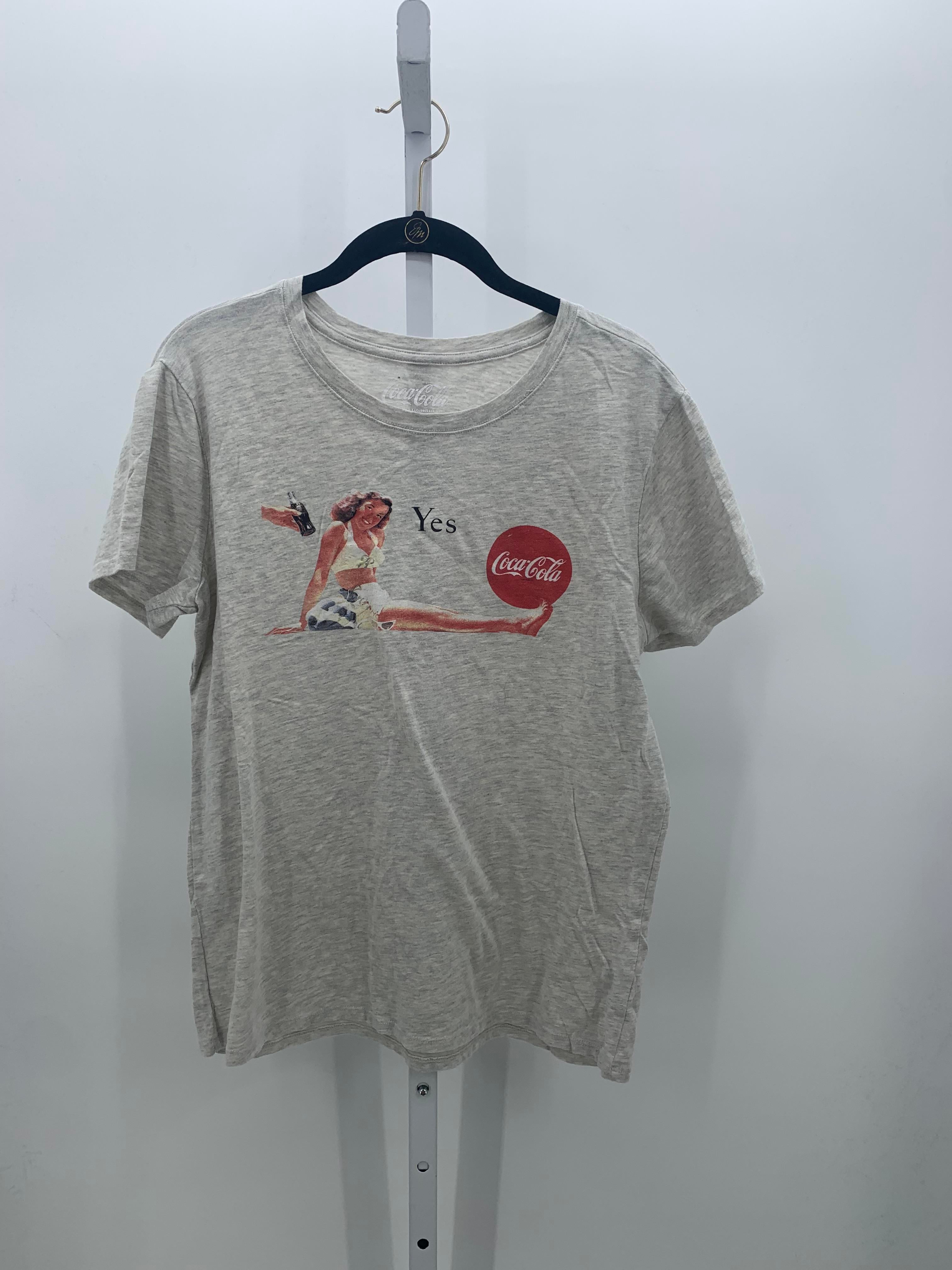 Coca-Cola Company Size Large Misses Short Sleeve Shirt