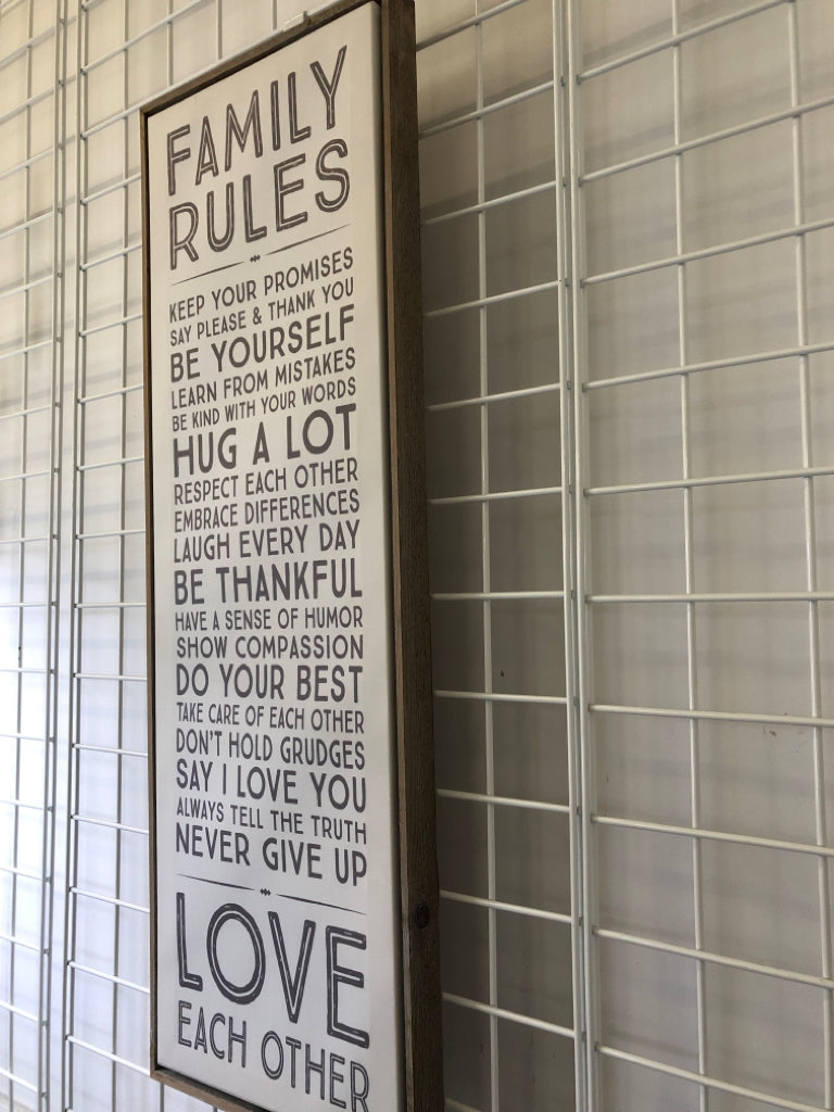 FAMILY RULES CANVAS.