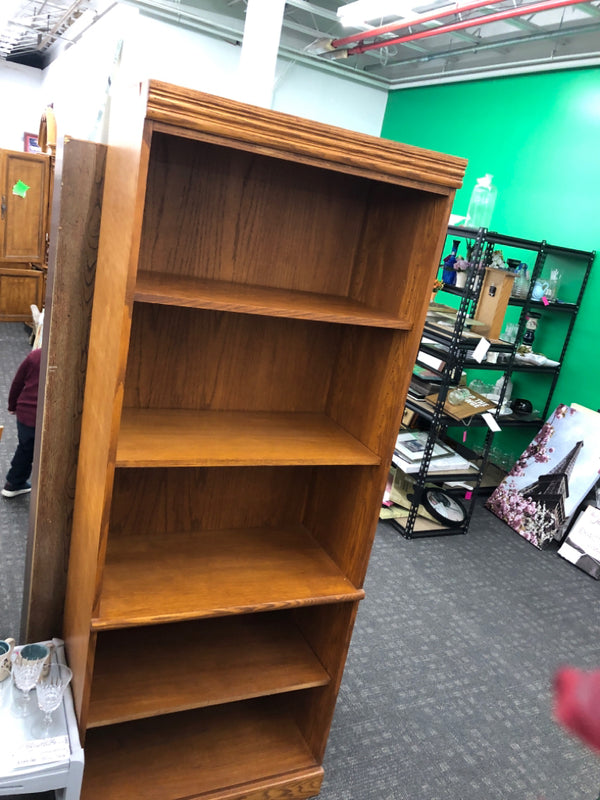 WOOD BOOKCASE.