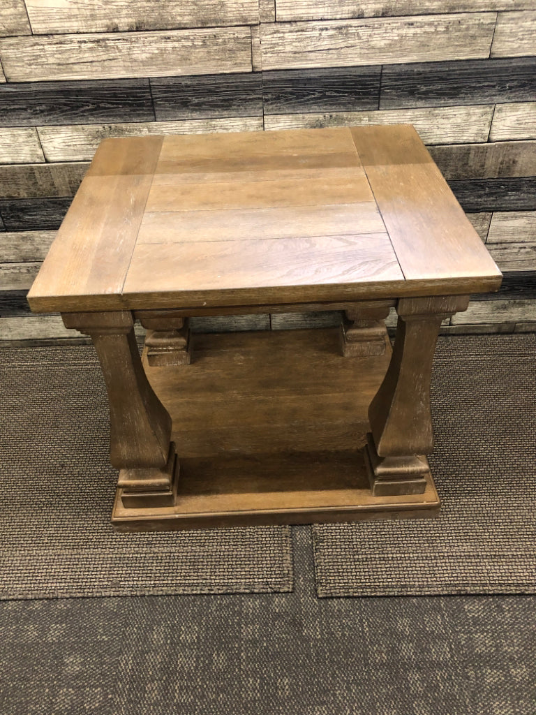 HEAVY PILLAR LEGS SIDE TABLE- BROWN/GRAY COLOR.