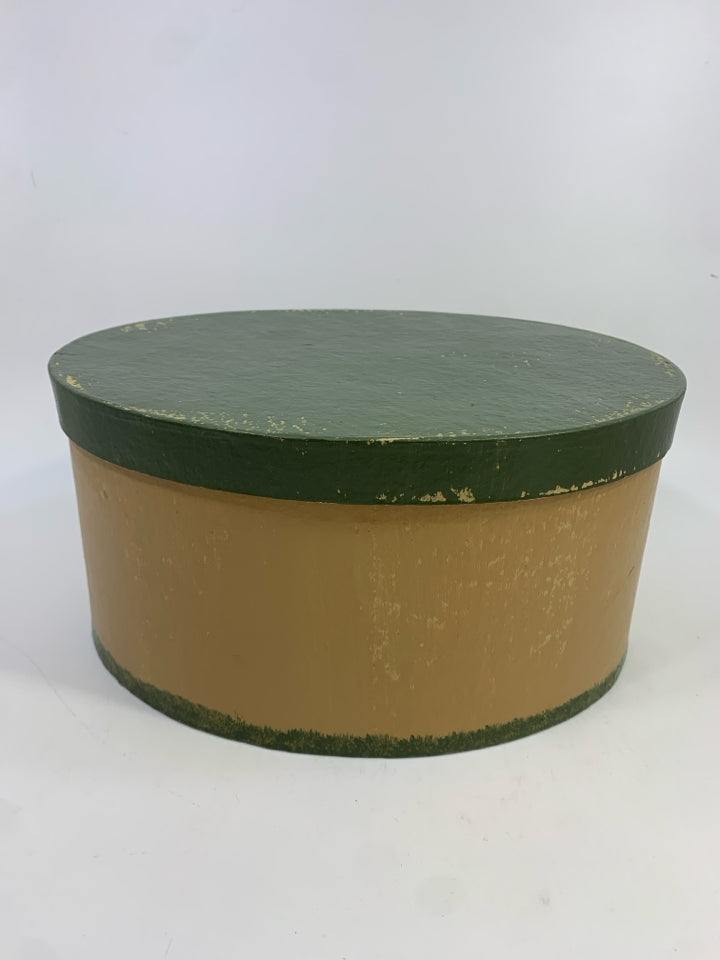 RED BARN OVAL BOX DECOR.