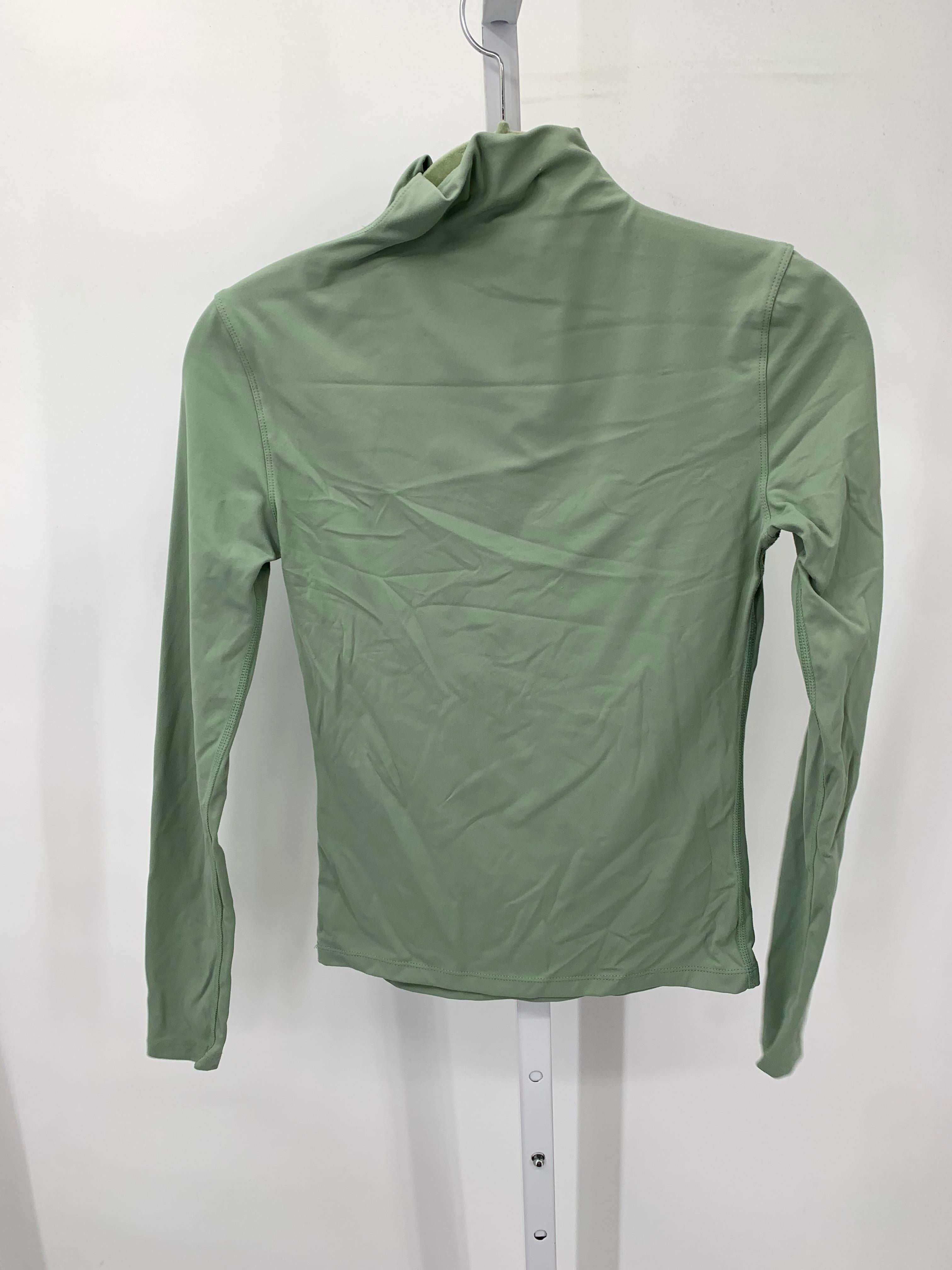 Yogalicious Size Small Misses Long Sleeve Shirt
