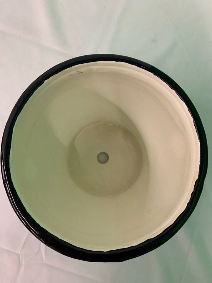 LARGE BLUE AND WHITE PLANTER.
