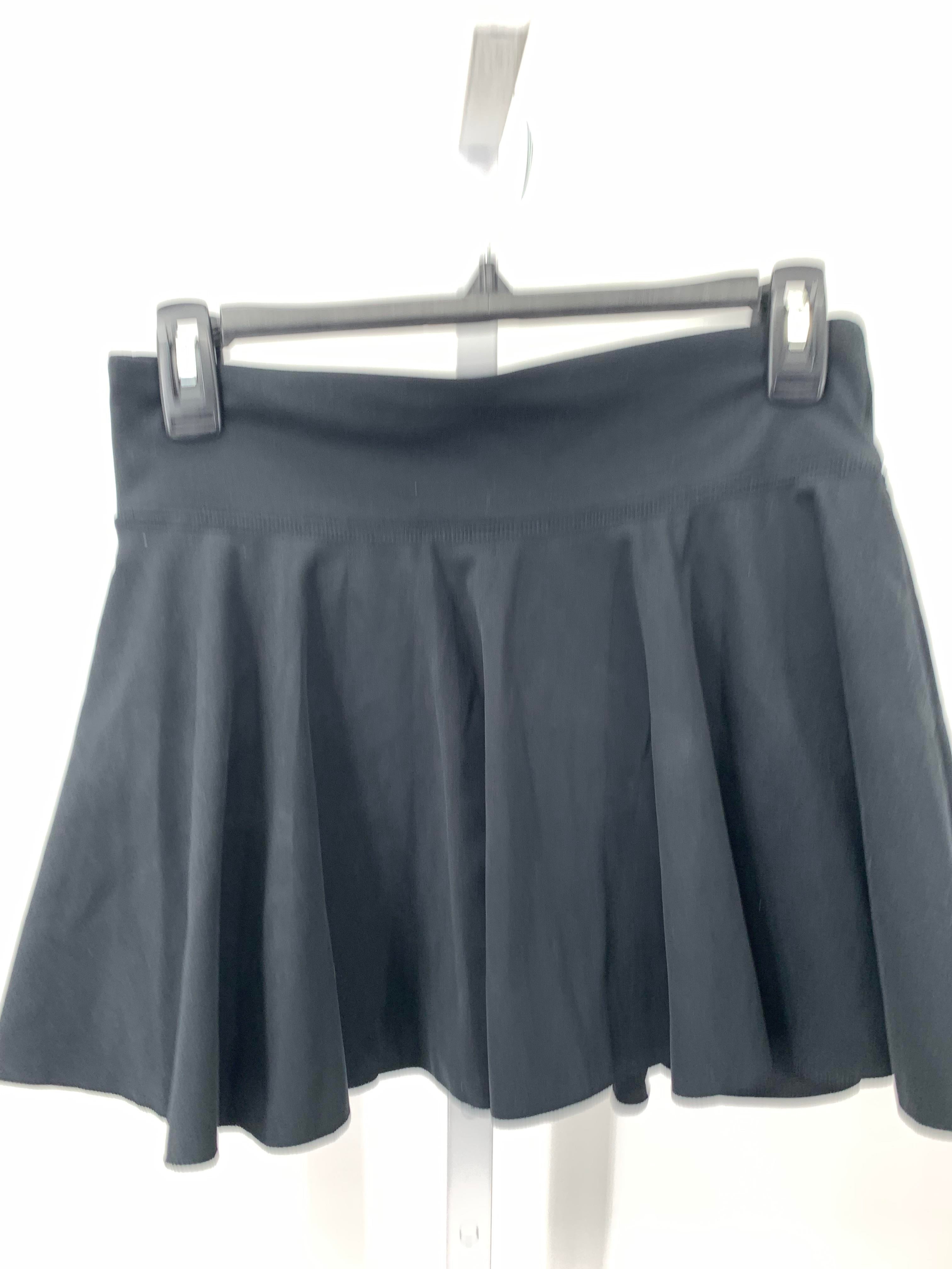 Under Armour Size Medium Misses Skirt