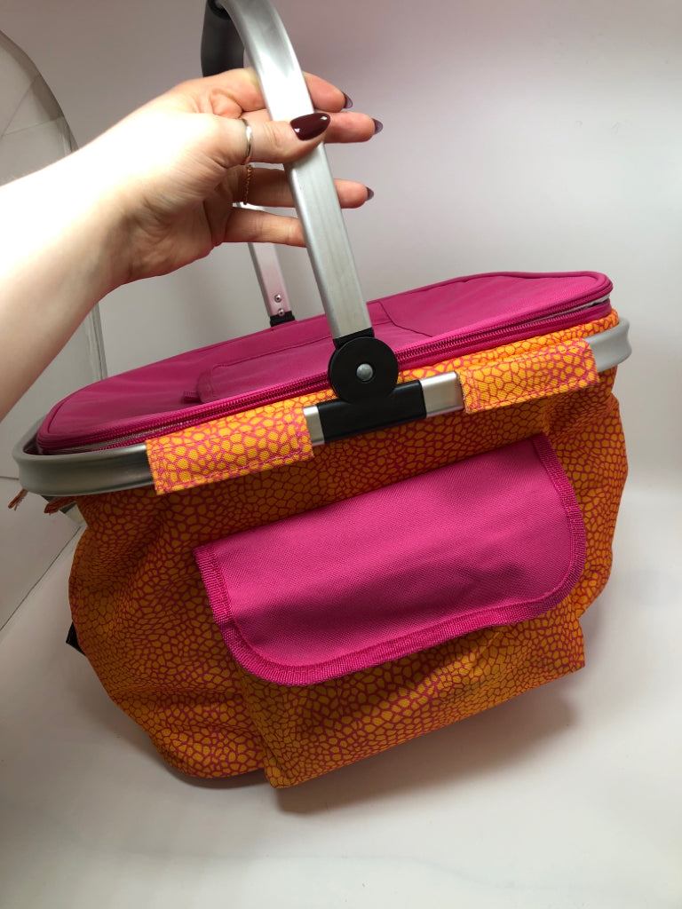 PINK & ORANGE INSULATED BAG W/SILVERWARE & NAPKINS.