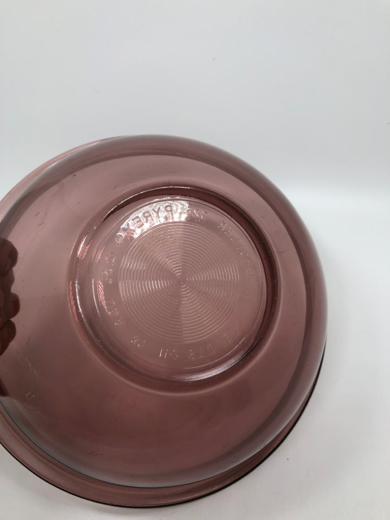 PYREX PINK GLASS MIXING BOWL.