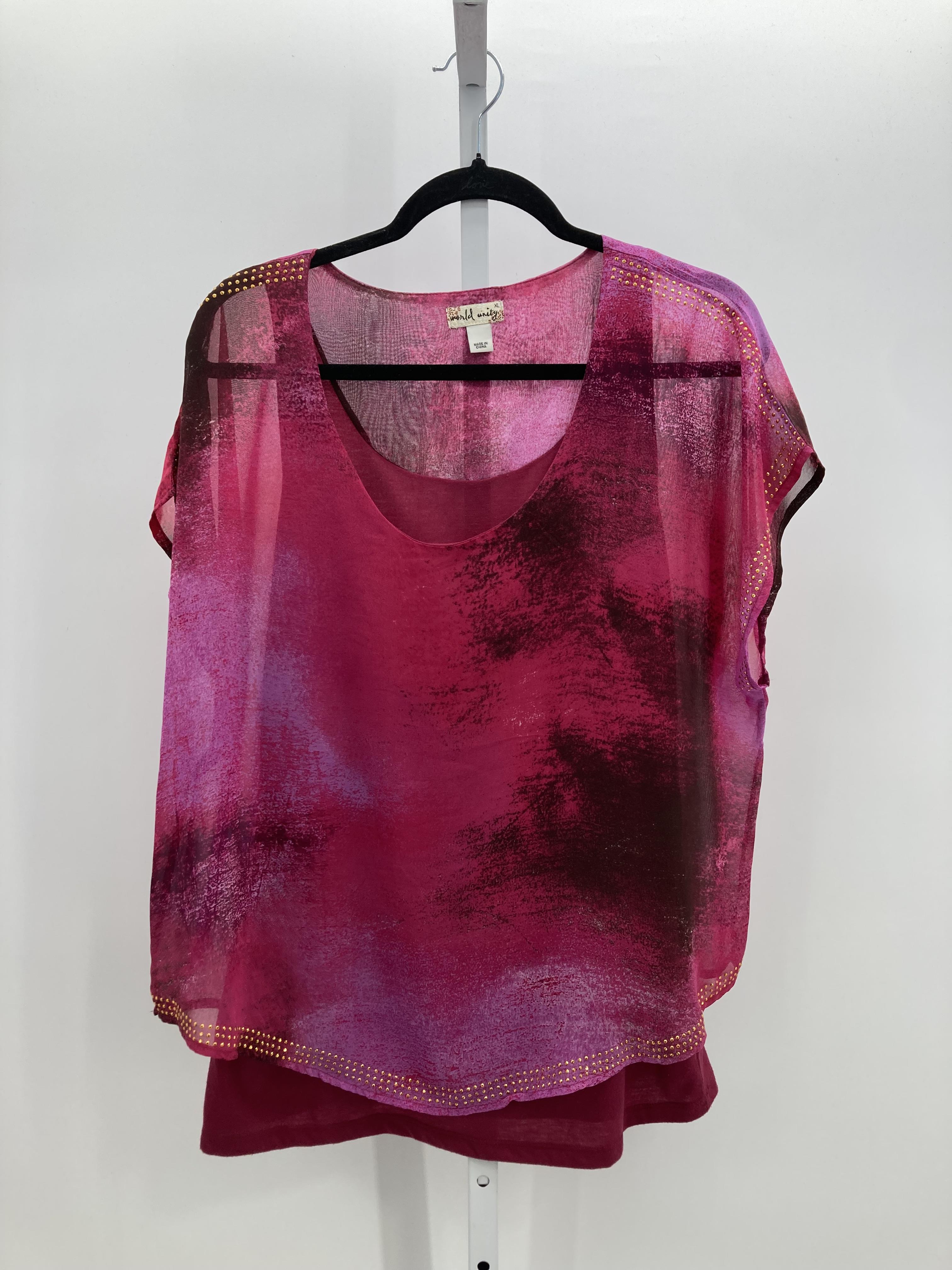 Size Extra Large Misses Short Sleeve Shirt