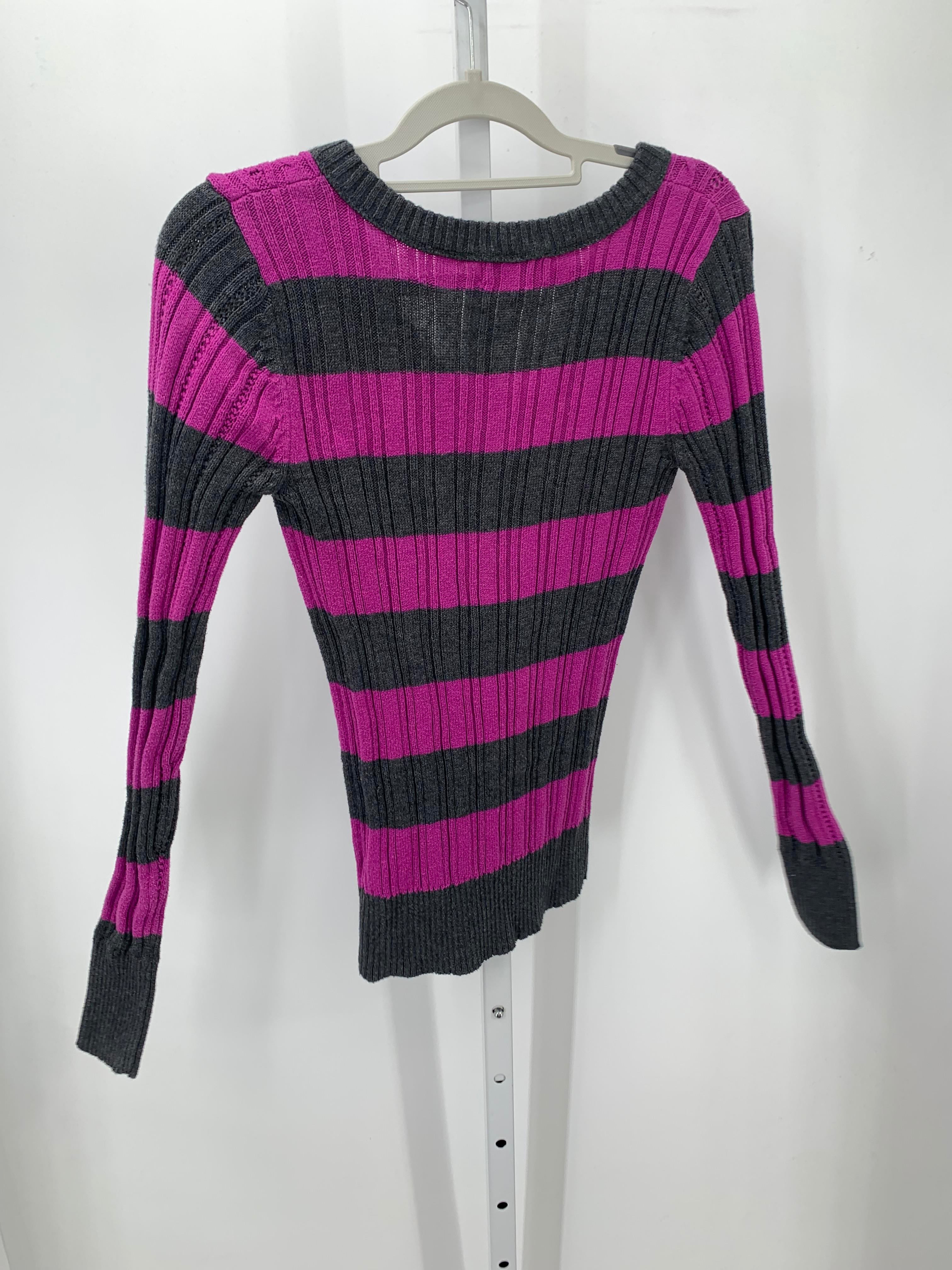 Arizona Size Large Juniors Long Sleeve Sweater