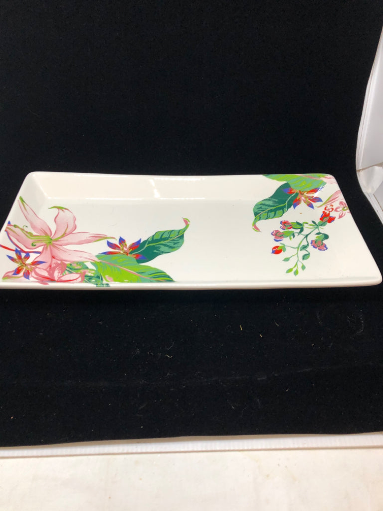 FLORAL CERAMIC CENTERPIECE TRAY.