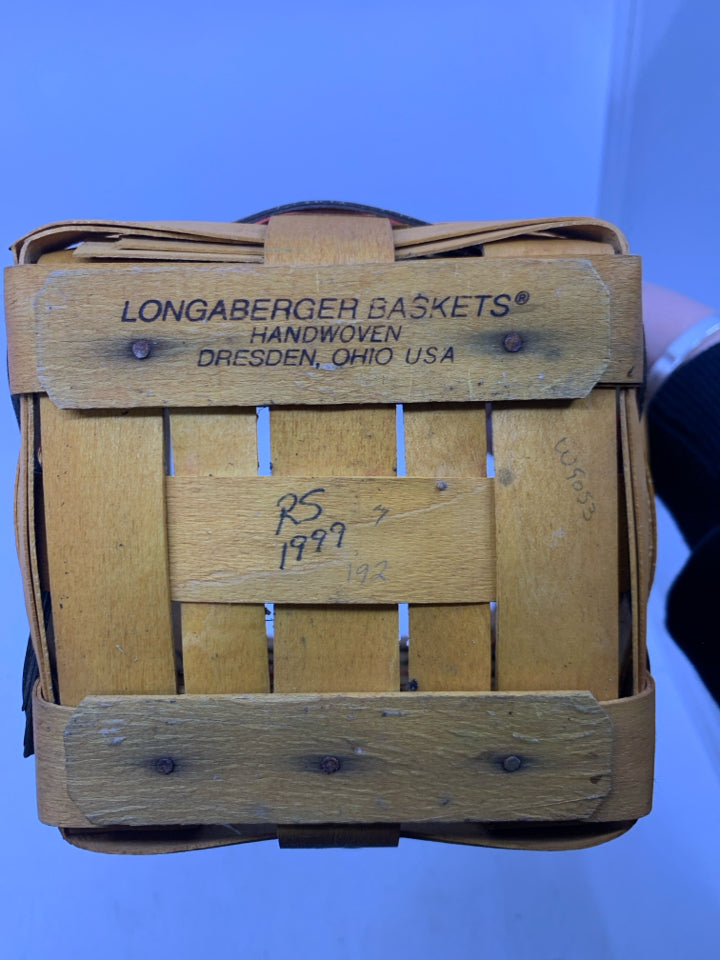 1997 WOVEN TRADITIONS LG PEG BASKET RED BLUE GREEN WEAVE W/ HANDLE.