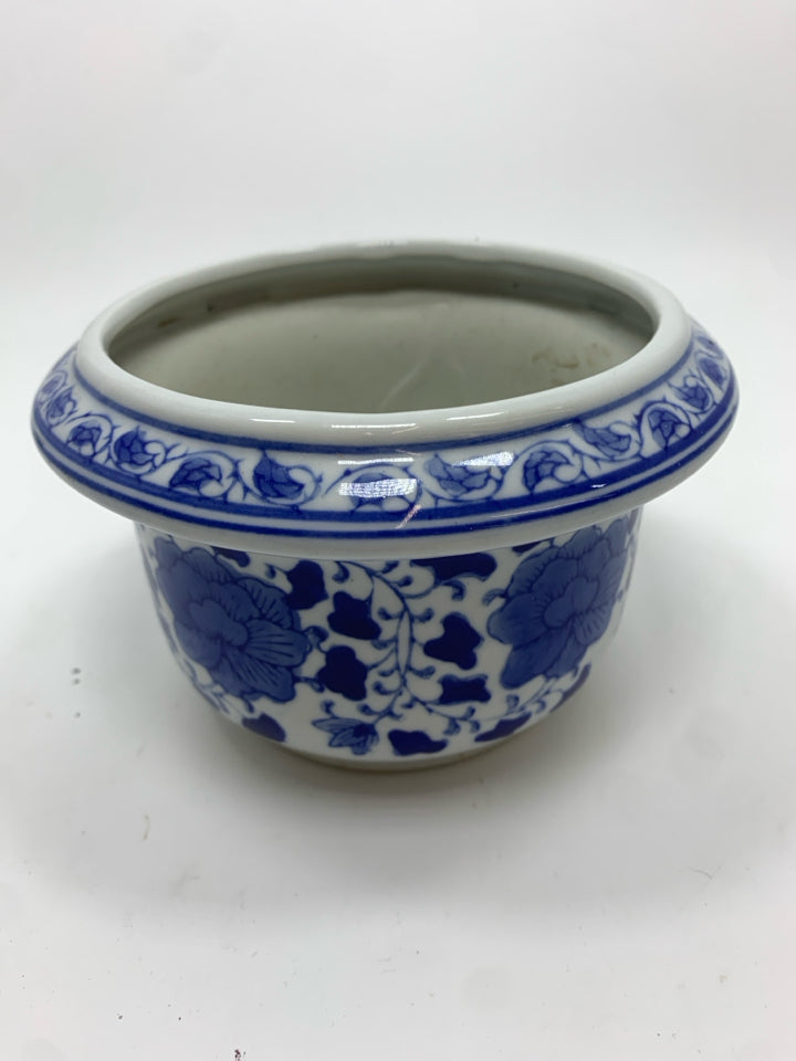 BLUE FLOWER PAINTED CERAMIC POT.