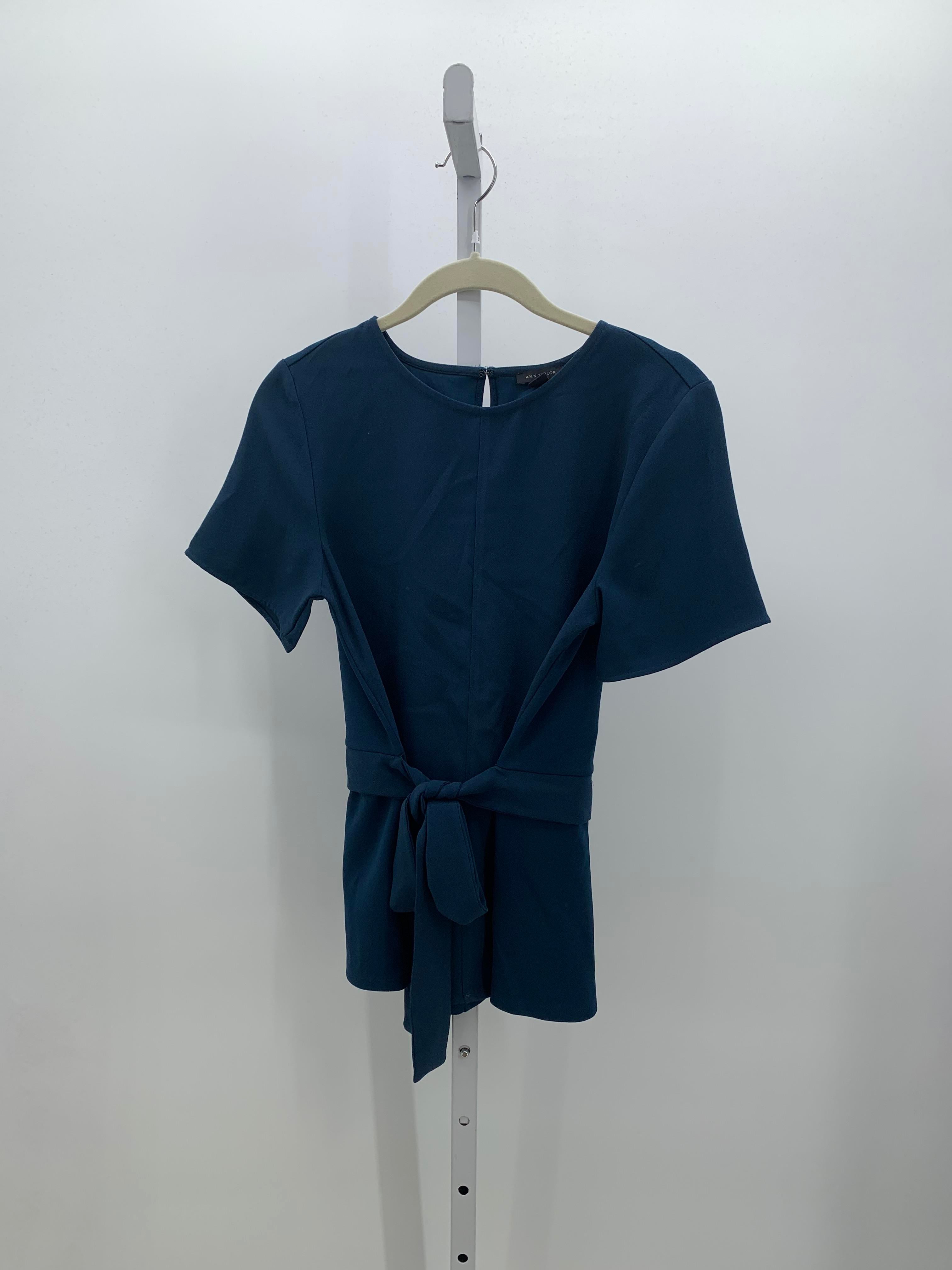 Ann Taylor Size X Small Misses Short Sleeve Shirt