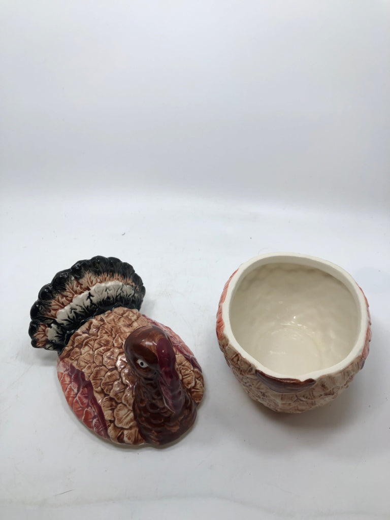 TURKEY PAINTED CERAMIC GRAVY BOAT.
