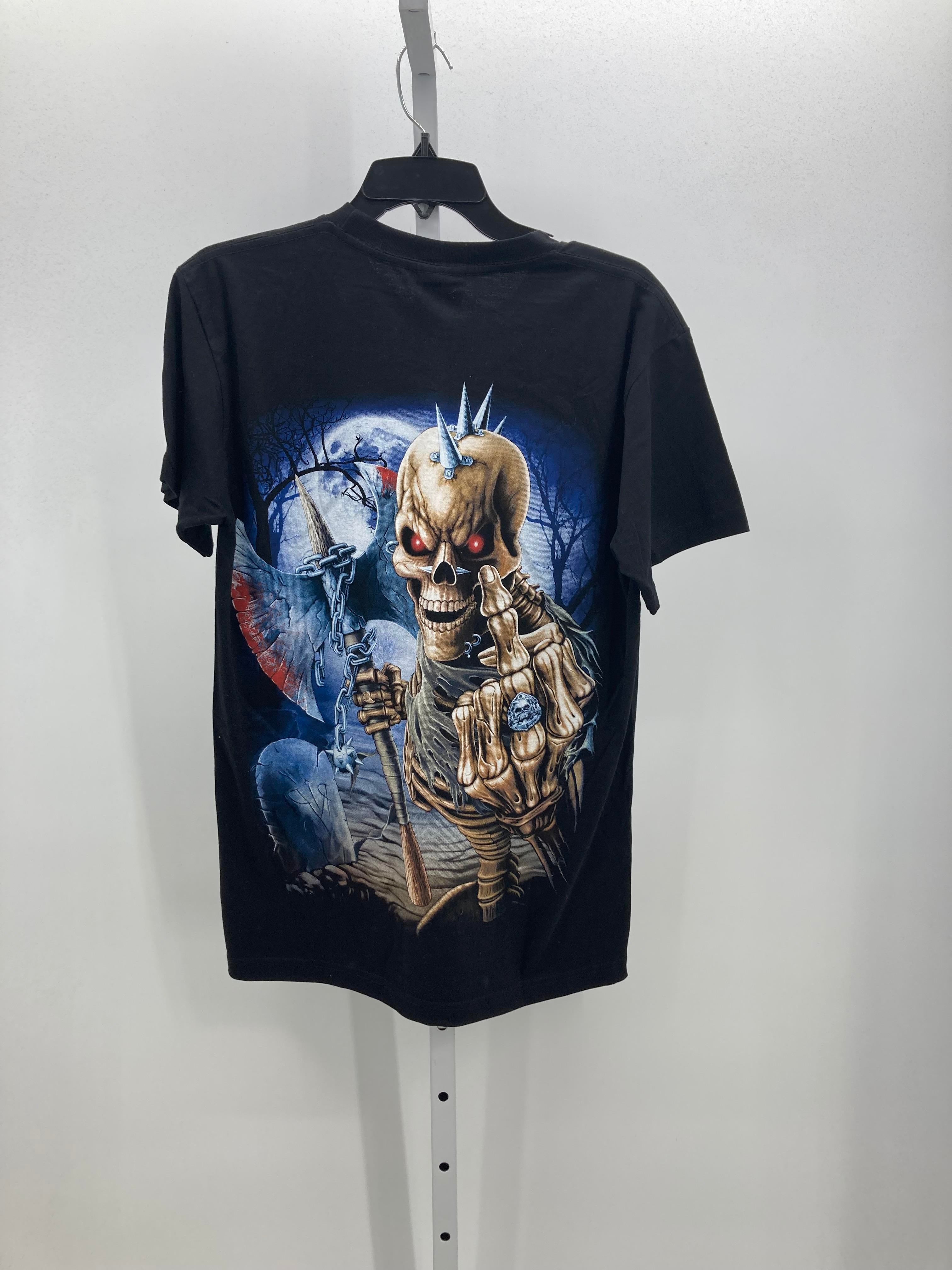 NEW GRAPHIC TEE.