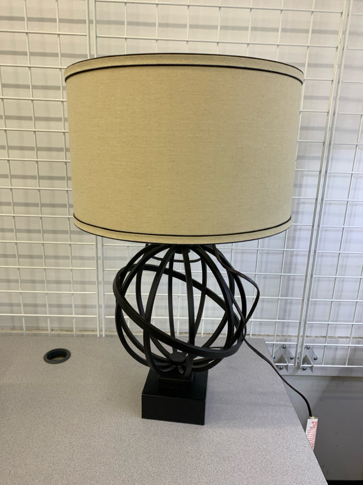 METAL GLOBE SHAPED METAL LAMP W/CANVAS SHADE.