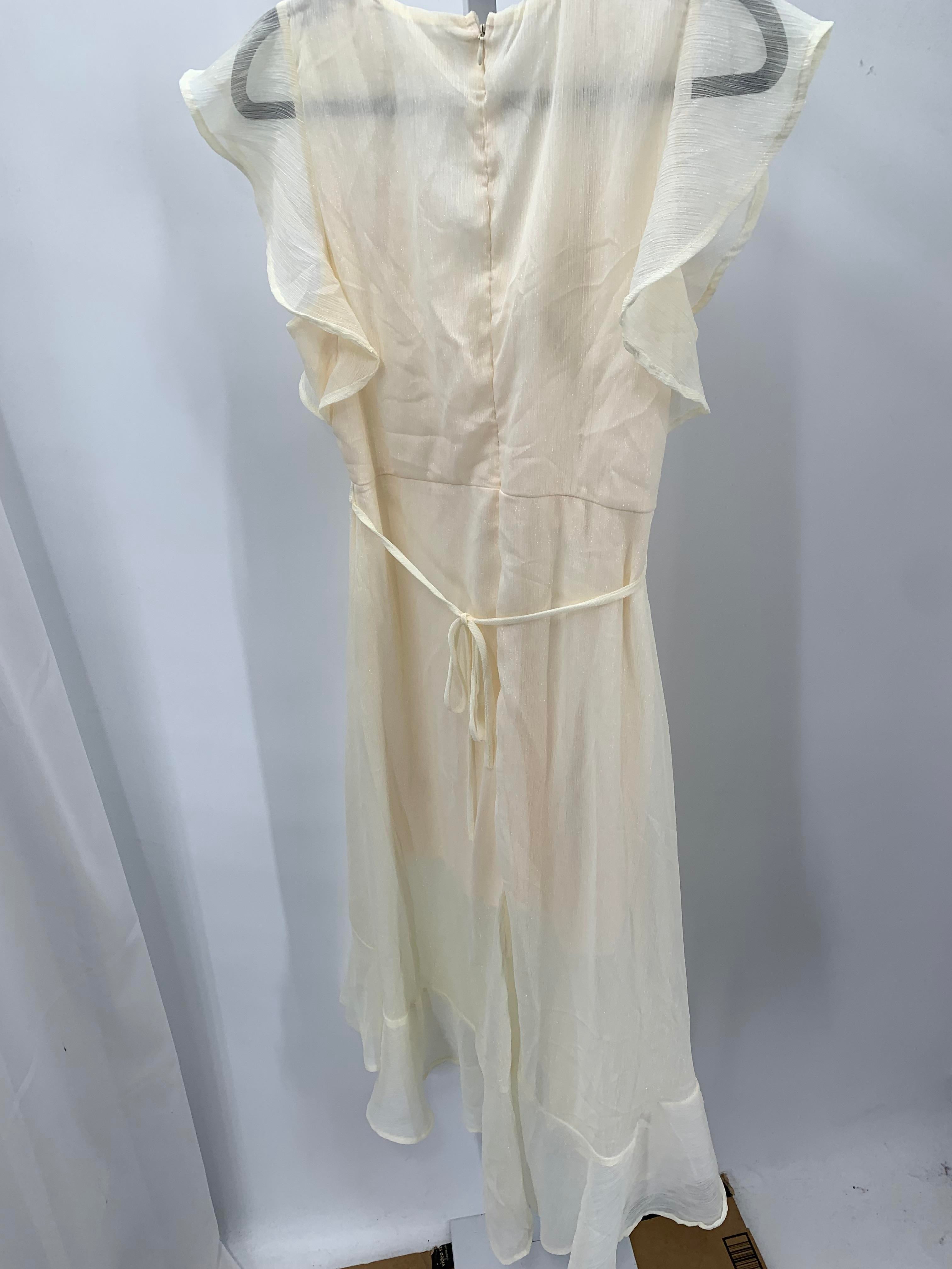 Size Medium Juniors Short Sleeve Dress