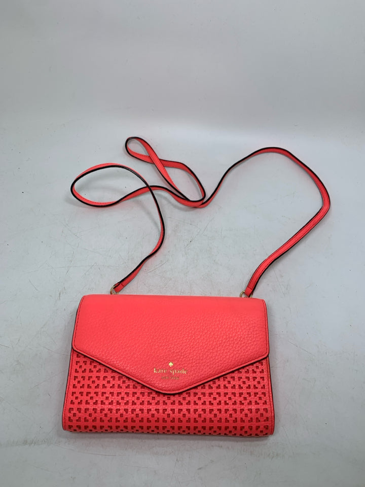 Winni Wakefield Lane Crossbody Suprise Coral