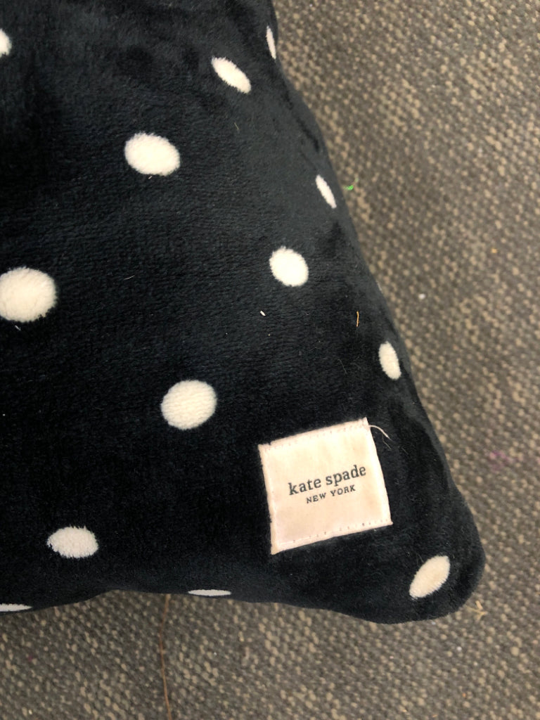 POLKA-DOT PILLOW - KATE SPADE.
