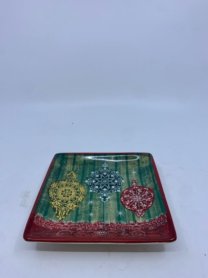 SMALL SQUARE 3 ORNAMENT DISH.