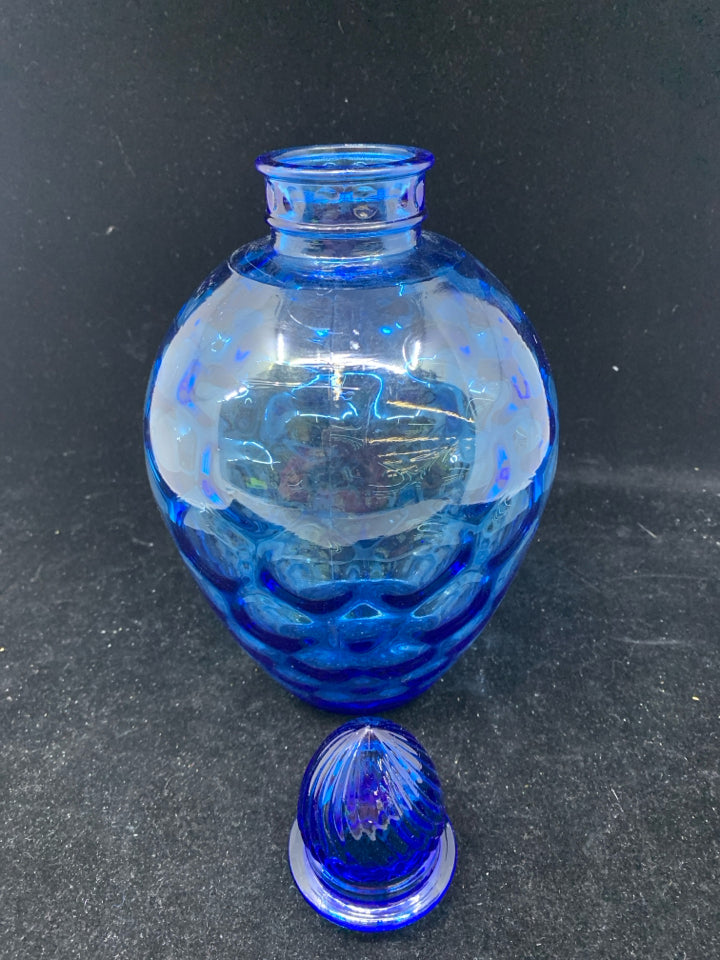 BLUE DECANTER W STOPPER.