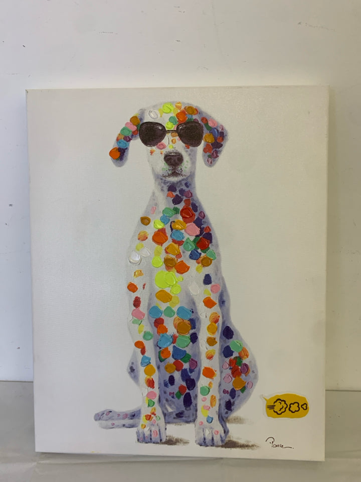 DOG CANVAS W/ GLASSES COLORED POLKA DOTS.