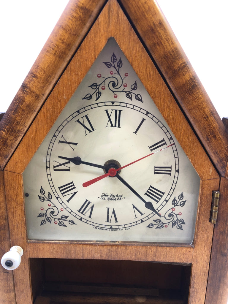 VTG HEAVY STEEPLE MANTLE CLOCK.